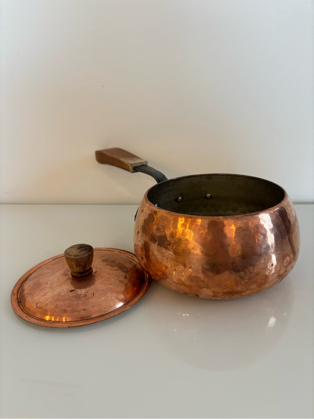 Vintage Stöckli Netstal Swiss Hammered Copper Saucepan & Lid